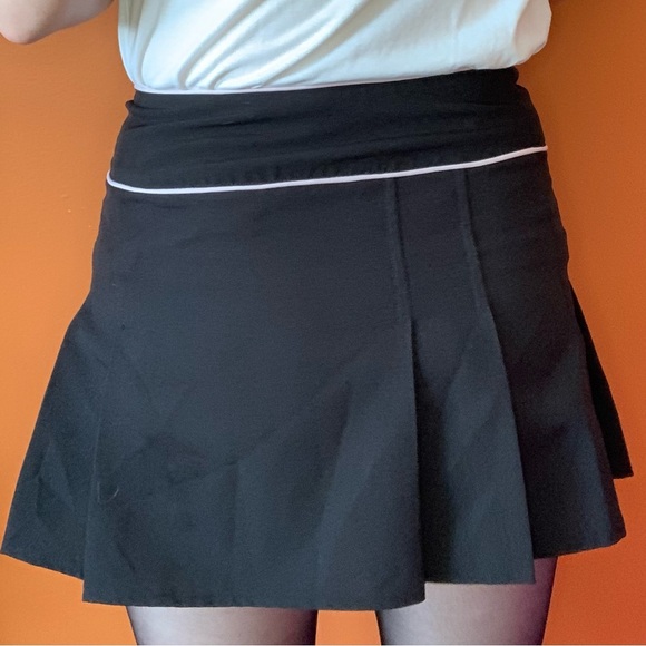 Vintage pleated mini skirt - Picture 3 of 3